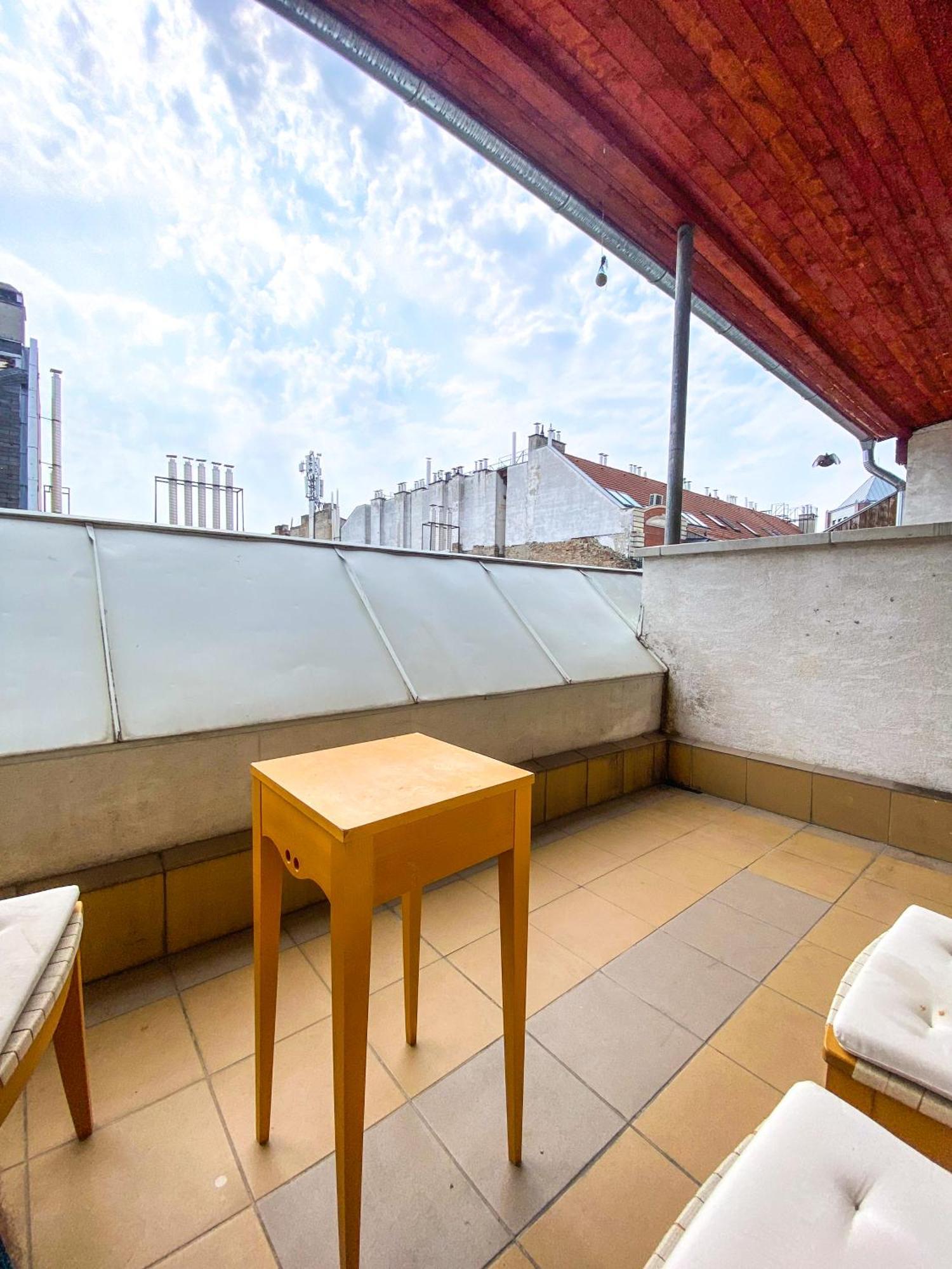 Spacious 2 Story Loft W Balcony Near Opera, Andrassy Budapest Eksteriør bilde